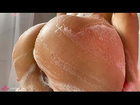 ❤️ Une brune masturbe sa chatte avec un vibrateur jusqu'à un orgasme intense sous la douche. ☑ Porno anal at us ❤